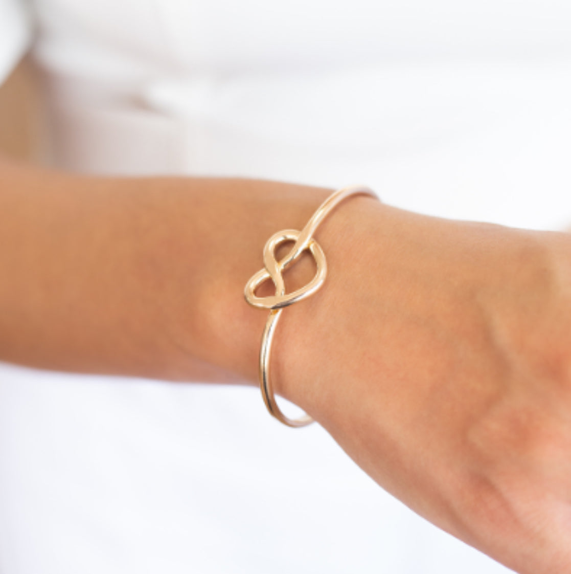 Pulseira Bracelete Liso Coração Banho Ouro 18K