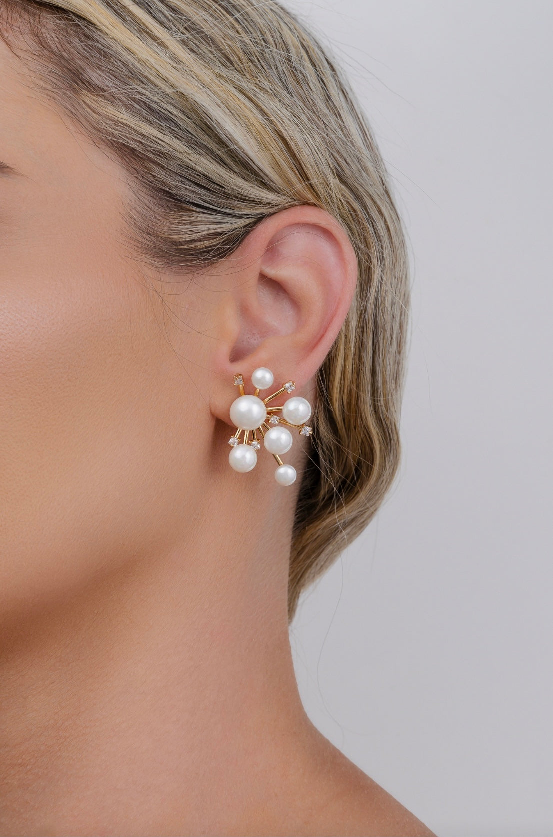 Brinco Cometa Pérola Zircônia