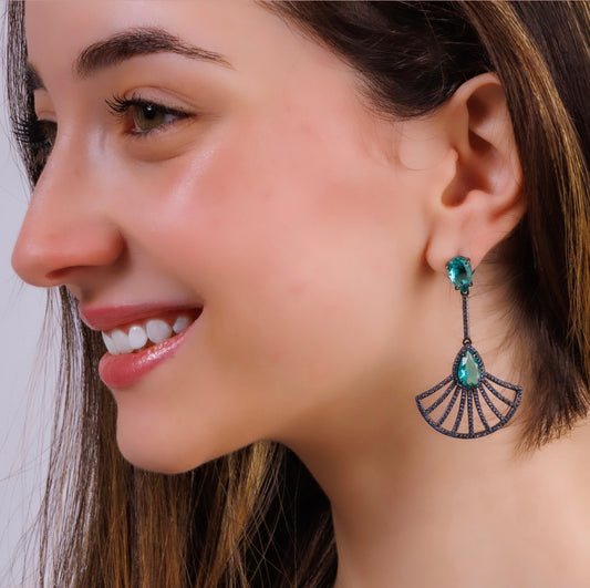 Brinco Festa Zircônia Verde e Mini Zircônias Azuis