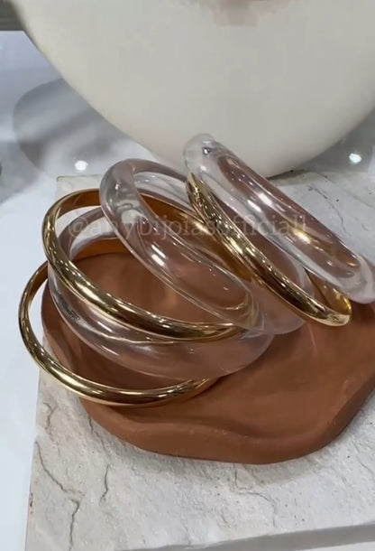 KIT 01 PULSEIRA BRACELETE RESINA TRANSPARENTE + 04 BRACELETES COM BANHO 18k