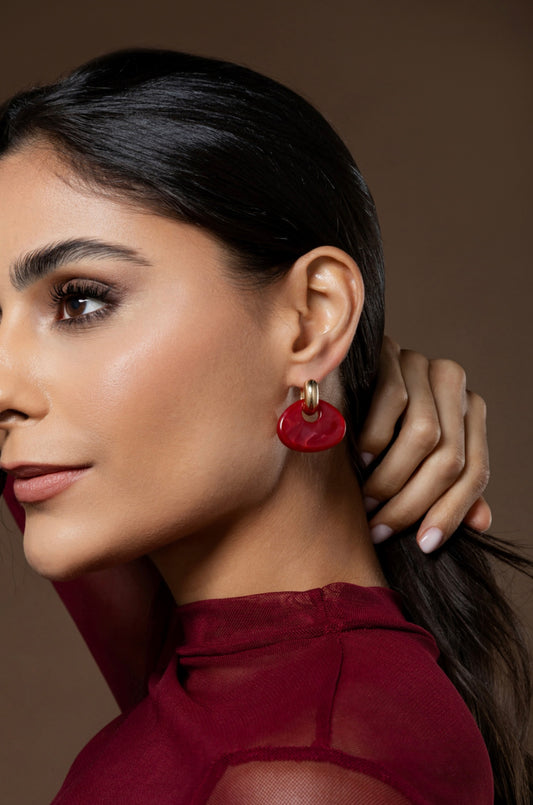 BRINCO ARGOLA RESINA VINHO