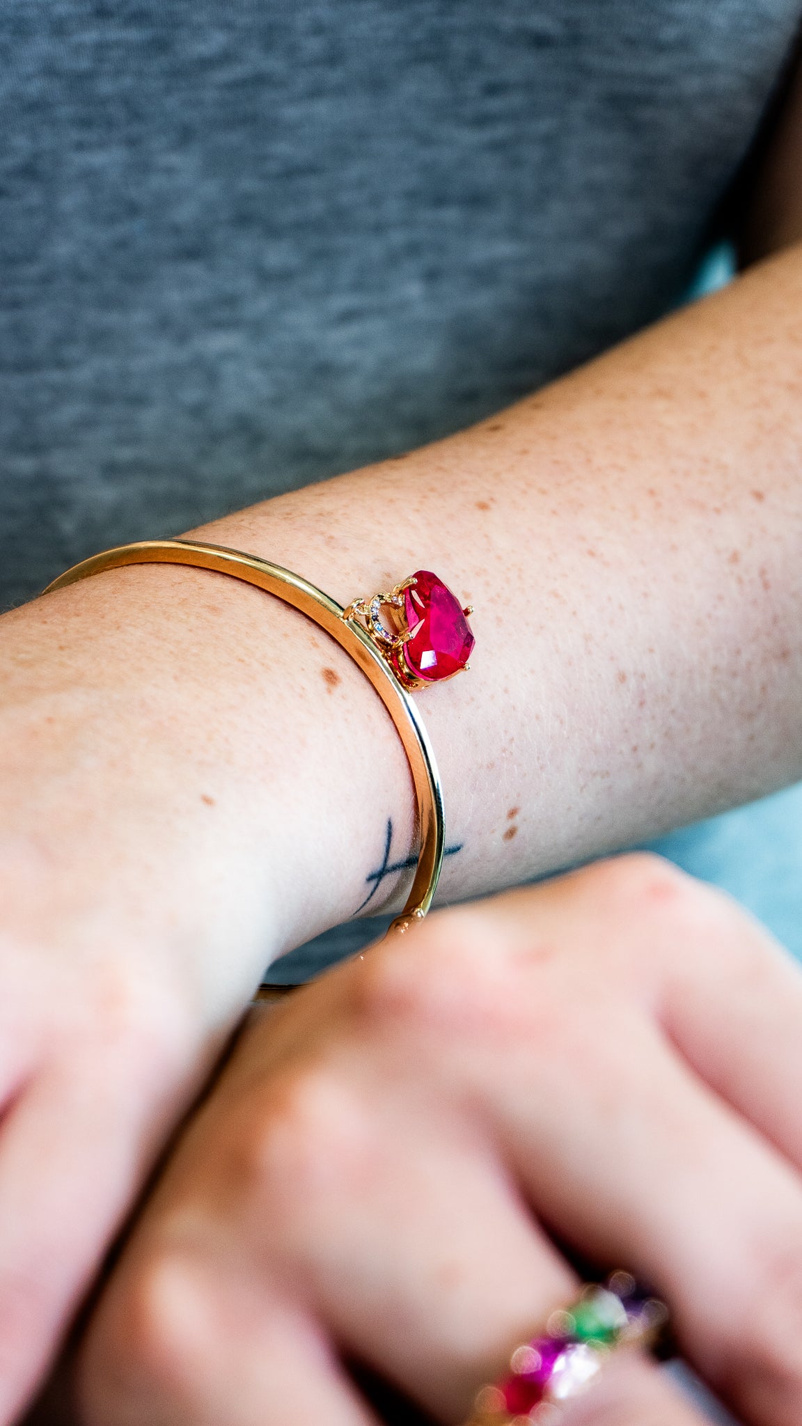 Pulseira Bracelete Fusion Turmalina Rosa Zircônia Colorida Coração Pendurado