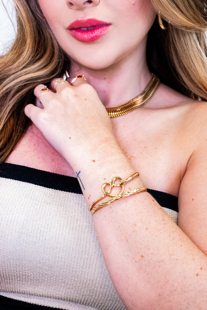 Pulseira Bracelete Liso Coração Banho Ouro 18K