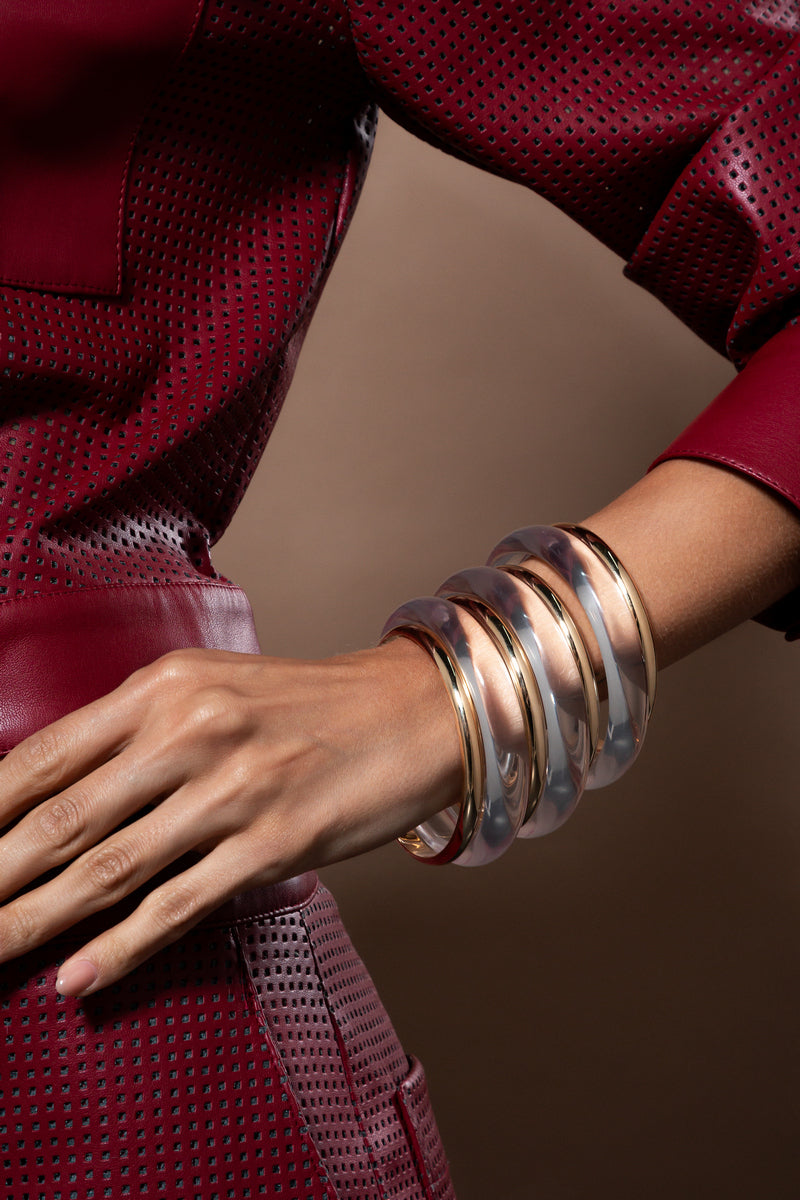 KIT 01 PULSEIRA BRACELETE RESINA TRANSPARENTE + 04 BRACELETES COM BANHO 18k