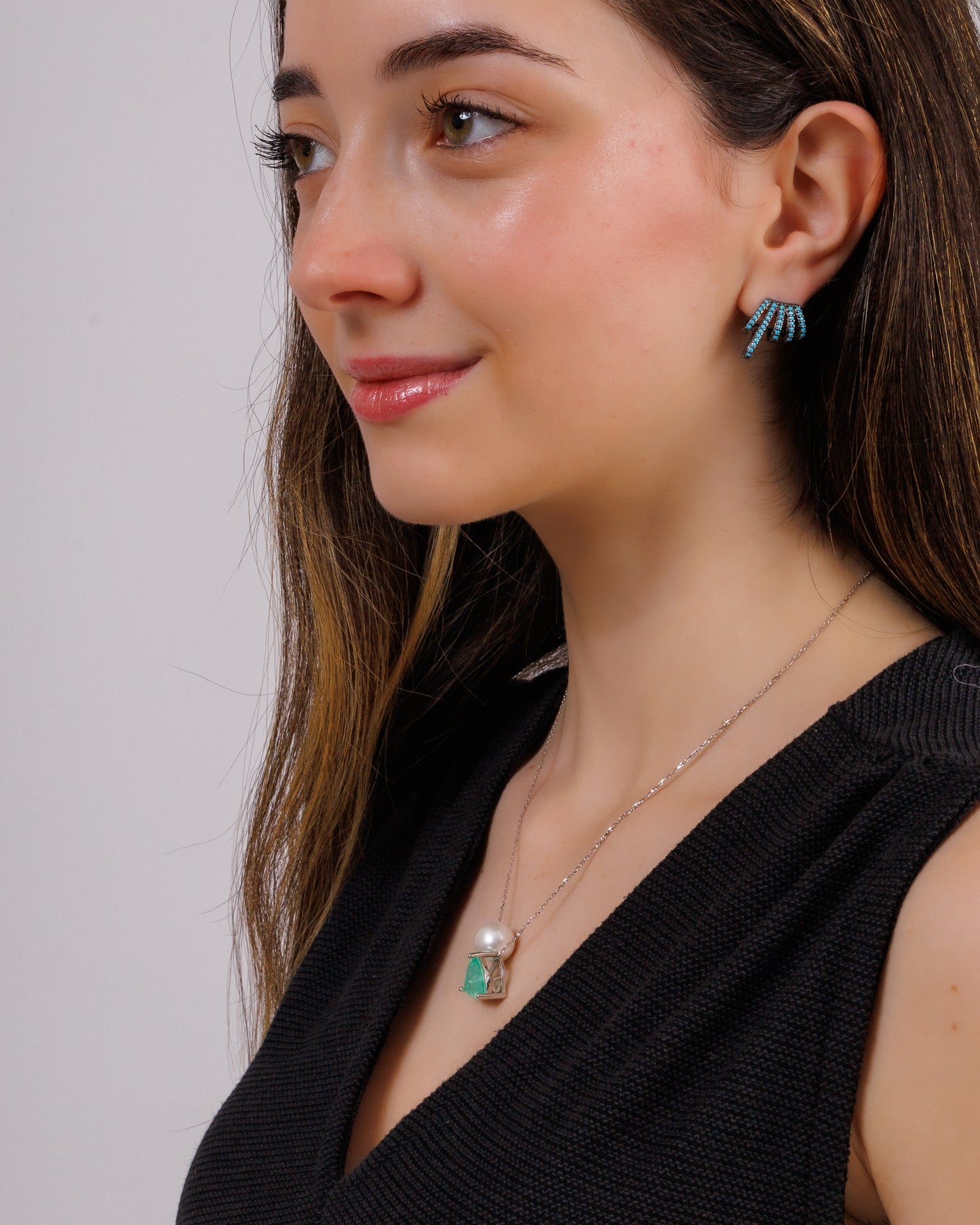 Brinco Earcuff Cravejado Mini Zircônia Azul