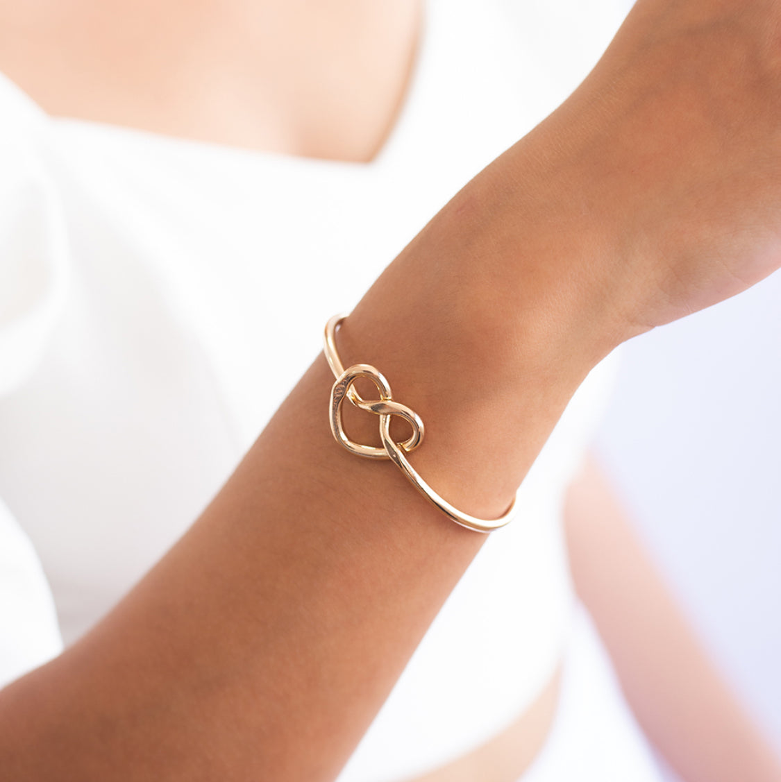 Pulseira Bracelete Liso Coração Banho Ouro 18K