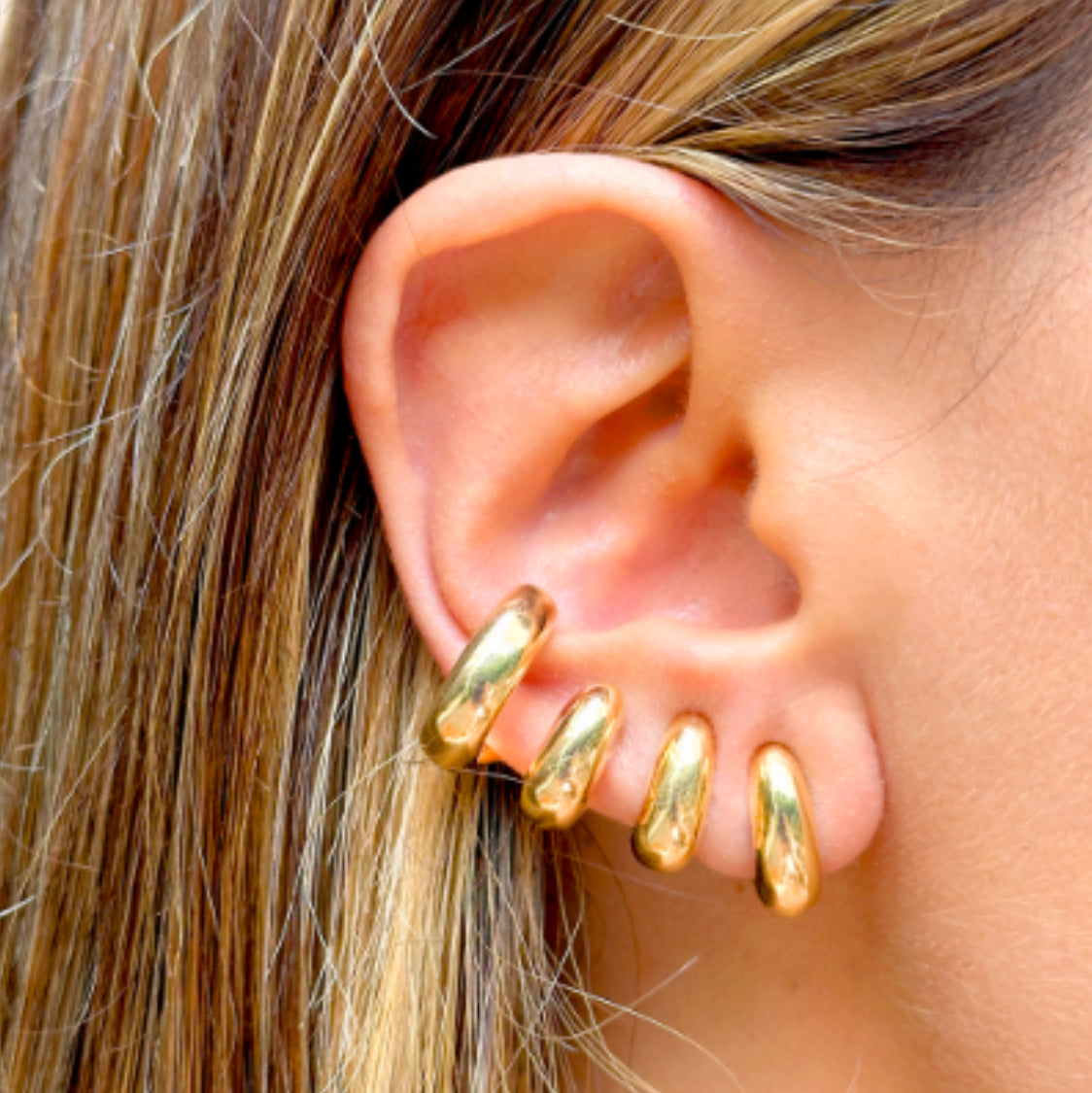 Brinco Ear Cuff Liso Garras Banho Ouro 18K