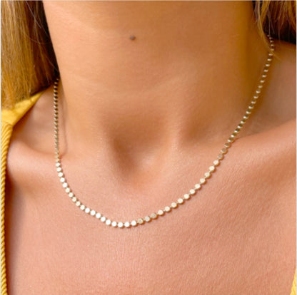 Colar Liso Chapinha Curto Banho de Ouro 18K