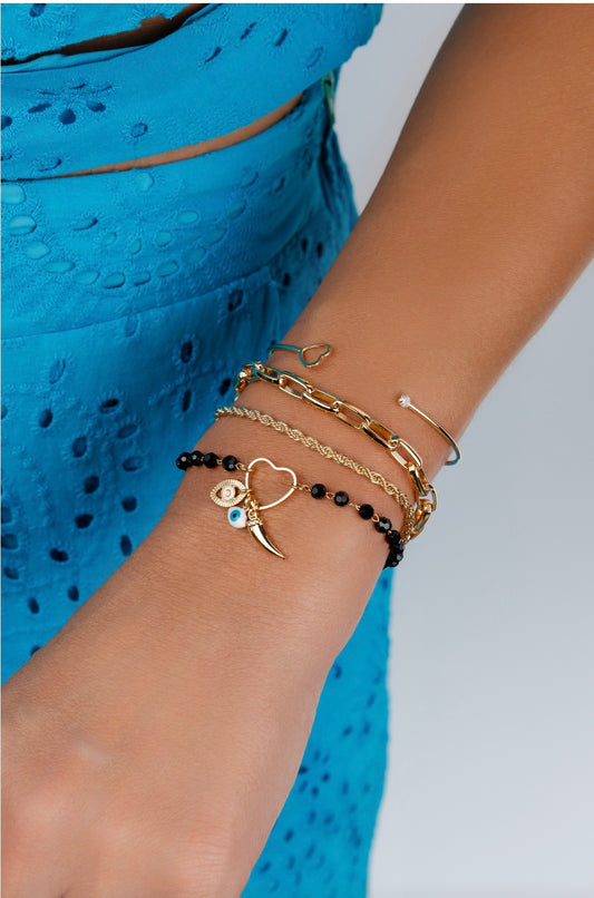 Pulseira Coração Amuletos Cristal Black Banho Ouro 18k