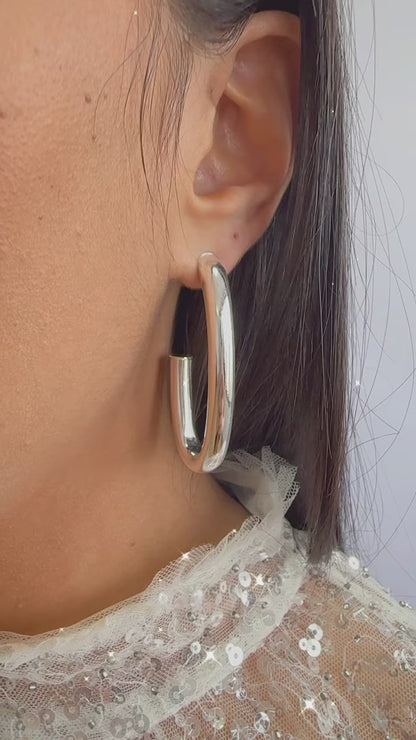 Brinco Argola Lisa Tubo Oval 6mm Banho de Prata