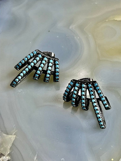 Brinco Earcuff Cravejado Mini Zircônia Azul