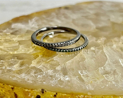 Anel Meia Aliança Par Zircônia Branca e Verde